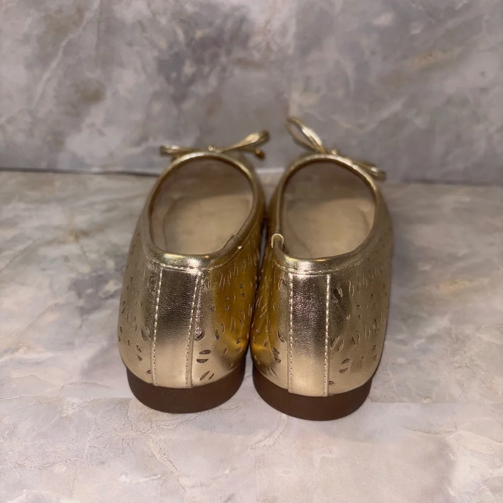 Cliffs by WHITE MOUNTAIN excellent preowned